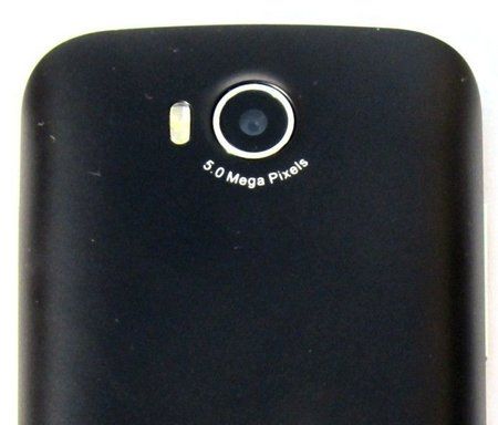 mobistel-cynus-F4-Rueckseit.jpg