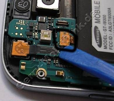 Samsung-GT-i9300-Galaxy3-7.jpg