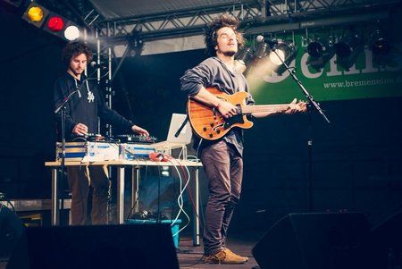 Milky_Chance_Bremen.jpg