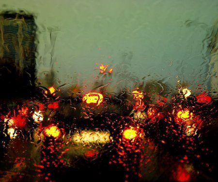 wallpaper_rainy_traffic_jam.jpg