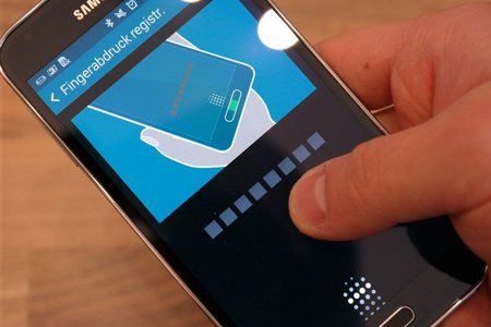 716x477xSamsung_Galaxy-S5_Fingerprint-716x477.jpg.pagespeed.ic.8BiZbtLrJU.jpg