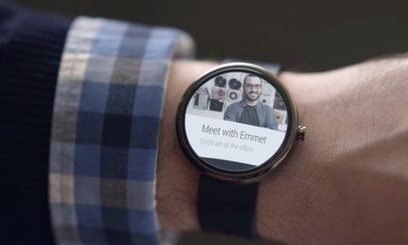 Introducing-Android-Wear-Developer-Preview-YouTube-09-001265-710x426.jpg