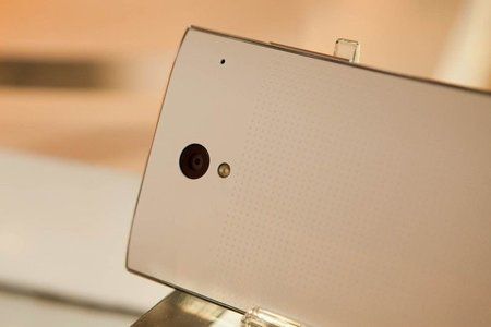 aquos_crystal_3.jpg