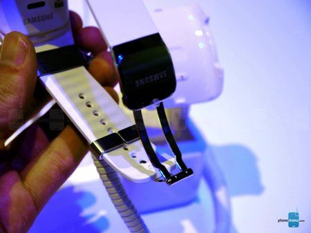 samsung-gear-s-hands-on-005.jpg