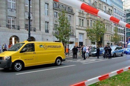UEberfall-auf-Geldtransporter-Kurfuerstendamm-2-.jpg