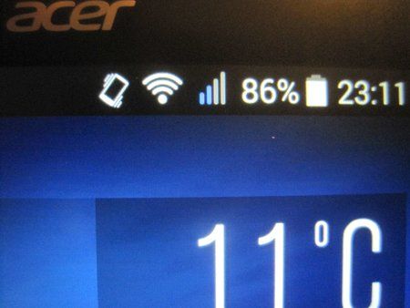 Acer E700.jpg