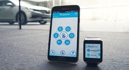 Hyundai-Smartwatch-wearable-app-bluelink-header.jpg
