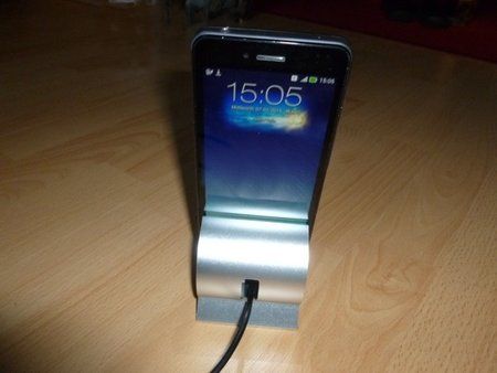 ASUS_E86_Ladestation1.jpg