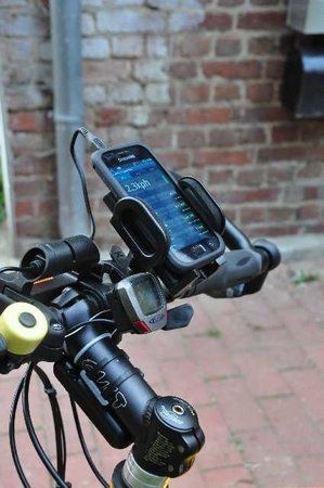 11792d1281028209-fahrradhalterung-fuer-das-samsung-galaxy-s-sgs_fahrad003.jpg