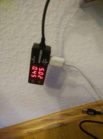 NoName Kabel und orginal Netzteil.jpg