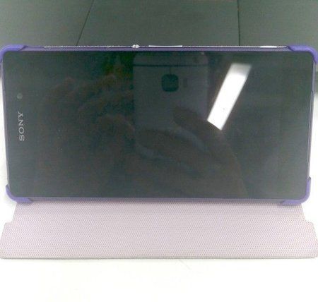 HTC-One-M9-Hima-reflection-640x608.jpg