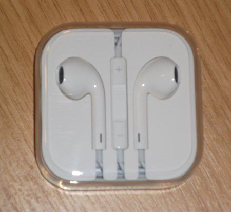 earpods.JPG