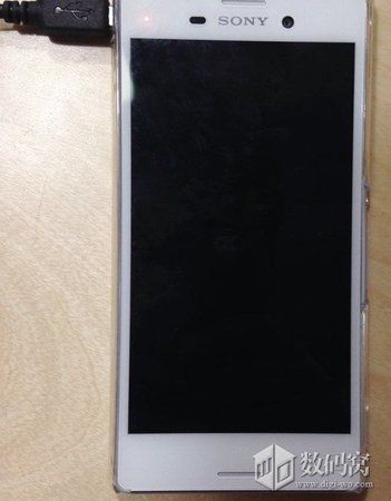 Xperia-M4-Aqua_3.jpg