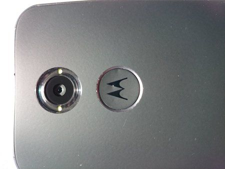 Kamera und Logo nah.JPG