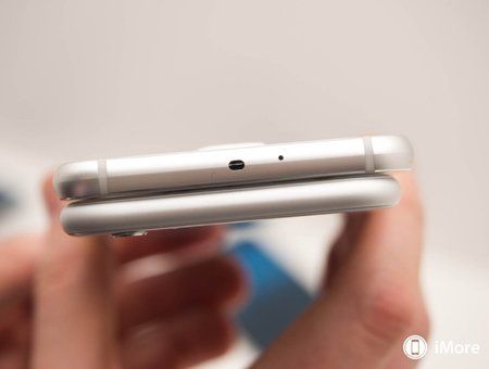 galaxy-s6-iphone-6-comparison-tops-humps.jpg