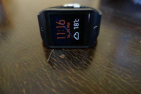 Gear 2 neo black - 2.jpg