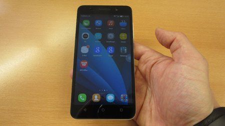 386683d1428847210-honor-4x-im-hands-budget-smartphone-hinterlaesst-einen-positiven-eindruck-revi.jp