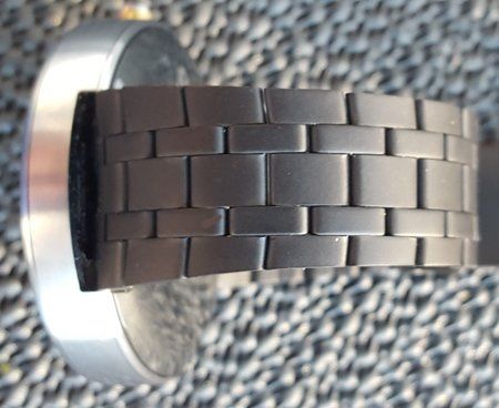 Moto 360_Pebble_2.jpg