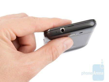 Samsung-Galaxy-R-Preview-Design-07.jpg