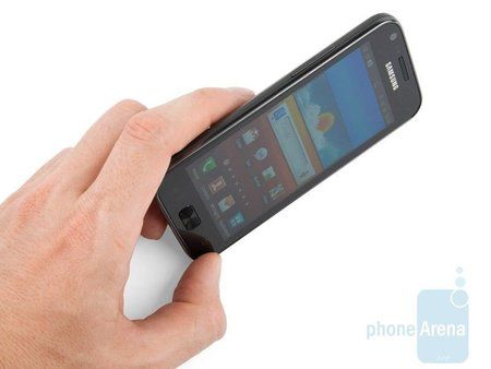 Samsung-Galaxy-R-Preview-Design-06.jpg