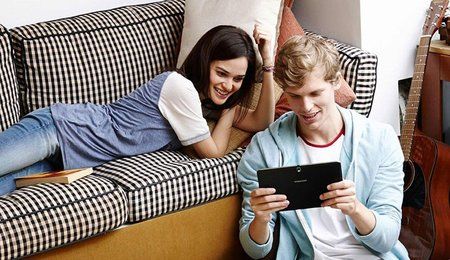 samsung-tablet-couch-2.jpg