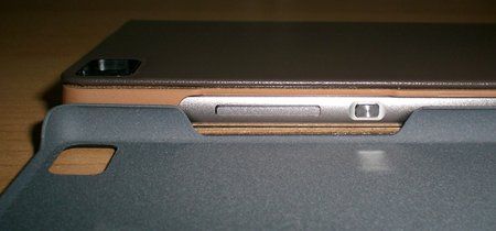 P8 flip vs pc case.jpg