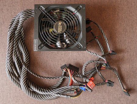 SuperFlower450W_unten.jpg