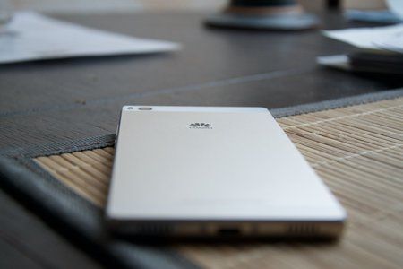 Huawei_P8 - 2.jpg