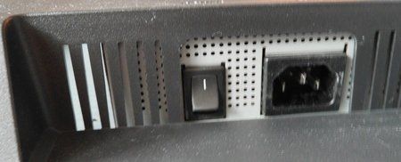 Acer_Anschlüsse2.jpg