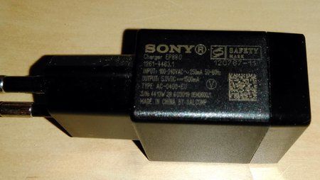 Ladestrom SONY Ladegerät, Xperia Z Ultra 02.jpg Ladestrom SONY Ladegerät, Xperia Z Ultra 02.jpg