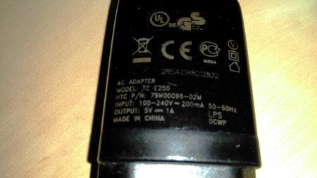 Ladestrom HTC Ladegerät, Xperia Z Ultra.jpg Ladestrom HTC Ladegerät, Xperia Z Ultra.jpg