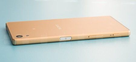 Sony-Xperia-Z6-Lite-01.jpg