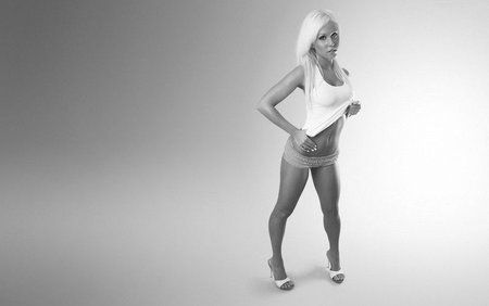 girl_s2_2_bw.jpg