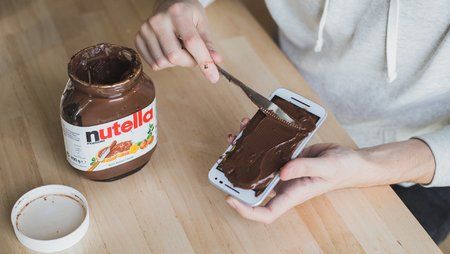 nutella-phone-stol.jpg