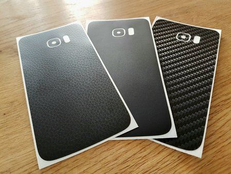 dbrand_leder_mattblack_carbon.jpg