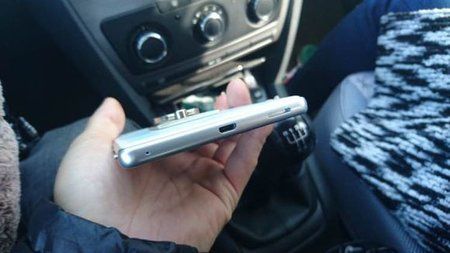Sony-Xperia-C6-5.jpg