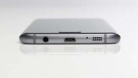 Galaxy-S7-Edge-Unterseite.jpg
