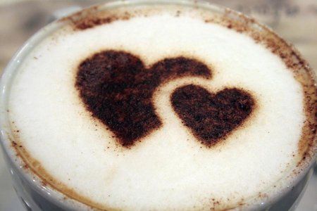 Kaffee-ist-gut-fuers-Herz-Cappuccino-with.jpg