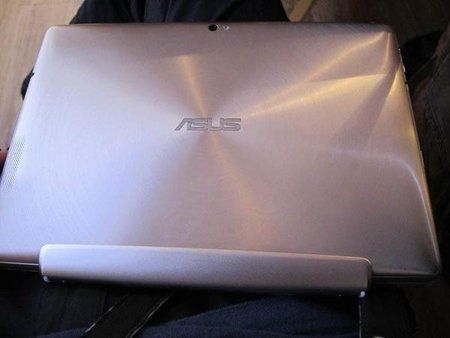54912d1319725922-neue-bilder-vom-asus-transformer-prime-verfuegbar-asus_eee_pad_transformer_tf20.jp