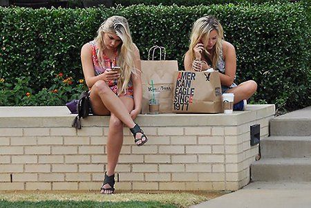 1405026169-8-ways-break-bad-smartphone-habits.jpg