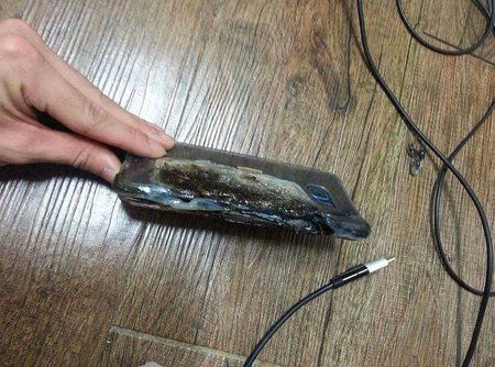 Galaxy-Note-7-explodes-3.jpg