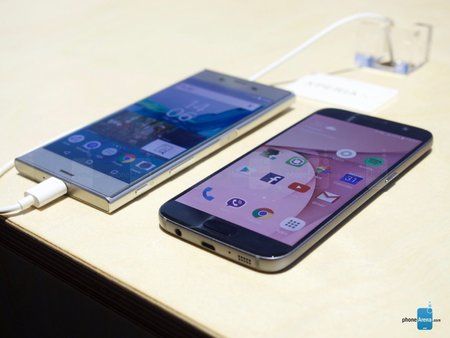 Xperia-XZ-vs-Galaxy-S7--first-look---2.jpg