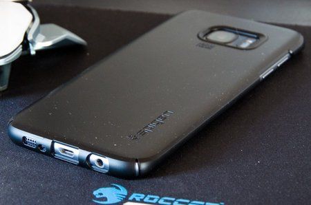 Spigen-Thin_Fit_02.jpg