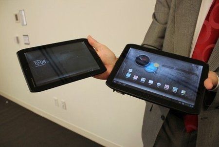 Motorola_Xyboard_Both_610x407.JPG