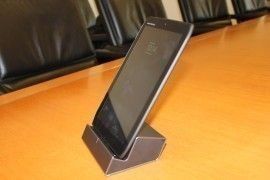 Motorola_Xyboard08-Dock_270x180.JPG