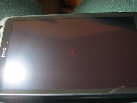 HTC EVO 3D Staubpartikel.jpg