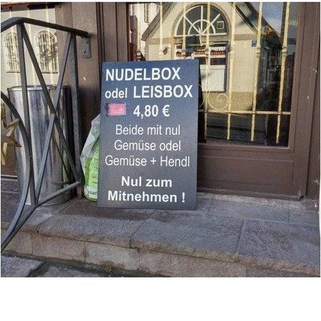 49861-leisbox.jpg