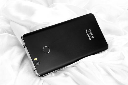 OUKITEL U11 Plus-battery cover.JPG