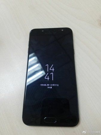 Samsung-Galaxy-J7-2017-a-700x933.jpg