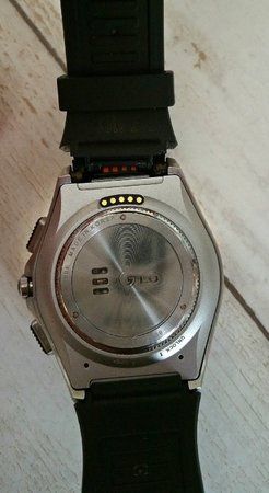 defektes Armband - LG Urbane 2nd Edition.jpg